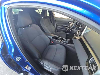 2019 Toyota C-HR XLE - zdjęcie 18 z 20 - miniatura