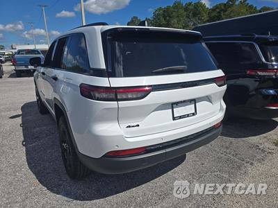 2022 Jeep Grand Cherokee Altitude - zdjęcie 2 z 21 - miniatura
