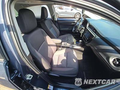 2018 Toyota Corolla LE Sedan - zdjęcie 18 z 25 - miniatura