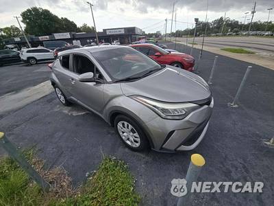 2020 Toyota C-HR LE - zdjęcie 4 z 20 - miniatura