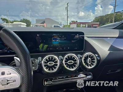 2021 Mercedes-Benz AMG GLA 35 4MATIC - zdjęcie 10 z 22 - miniatura