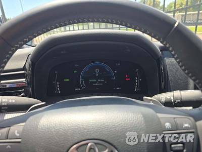 2025 Toyota Camry SE - zdjęcie 9 z 20 - miniatura