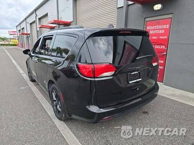 2019 Chrysler Pacifica Touring L 121.6" WB - zdjęcie 2 z 22 - miniatura