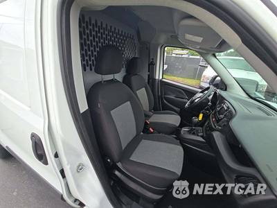 2020 Ram ProMaster City Cargo Van Tradesman 122.4" WB - zdjęcie 18 z 21 - miniatura