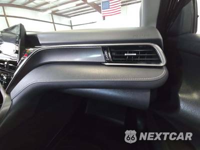 2021 Toyota Camry XSE - zdjęcie 19 z 26 - miniatura