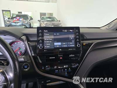 2021 Toyota Camry XSE - zdjęcie 10 z 26 - miniatura