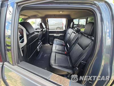 2021 Ford Super Duty F-250 Lariat Crew Cab Medium Bed - zdjęcie 13 z 20 - miniatura