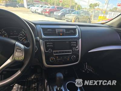 2018 Nissan Altima 2.5 S - zdjęcie 10 z 22 - miniatura