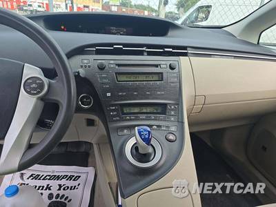 2010 Toyota Prius III - zdjęcie 10 z 23 - miniatura