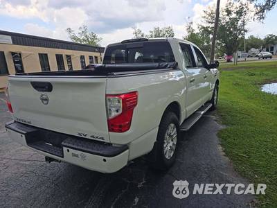 2017 Nissan TITAN SV Crew Cab Short Bed - zdjęcie 3 z 24 - miniatura