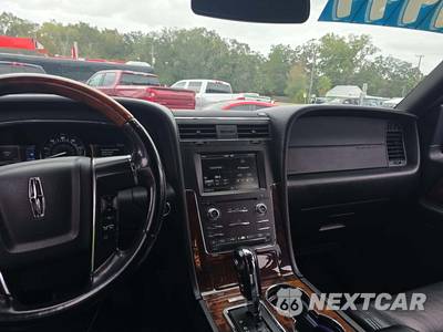 2015 Lincoln Navigator - zdjęcie 10 z 22 - miniatura