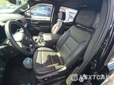 2025 Chevrolet Silverado 1500 High Country Crew Cab Short Bed 3LZ - zdjęcie 6 z 20 - miniatura