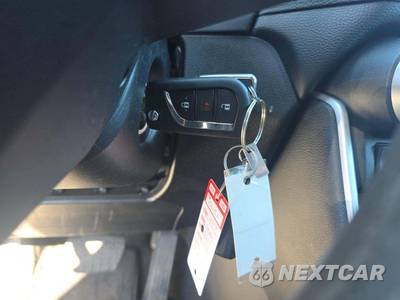 2022 Toyota RAV4 LE - zdjęcie 8 z 21 - miniatura