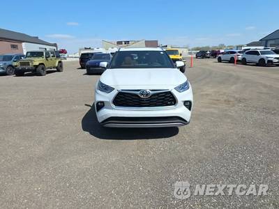 2026 Toyota Highlander Hybrid Limited - zdjęcie 2 z 33 - miniatura