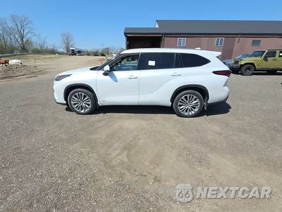 2026 Toyota Highlander Hybrid Limited - zdjęcie 3 z 33 - miniatura