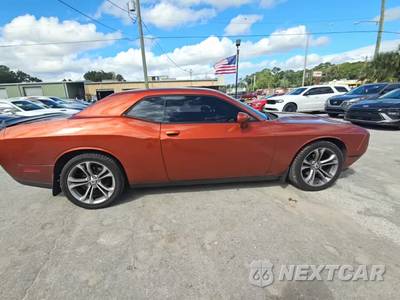 2020 Dodge Challenger SXT - zdjęcie 5 z 27 - miniatura