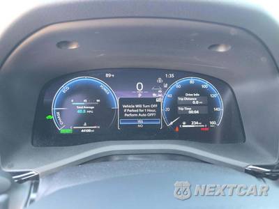2025 Toyota Camry XSE - zdjęcie 9 z 23 - miniatura