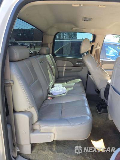 2009 Chevrolet Silverado 1500 LTZ Crew Cab Short Bed 1LZ - zdjęcie 16 z 21 - miniatura