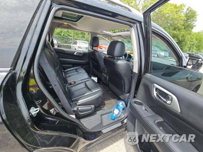 2017 Nissan Pathfinder SL - zdjęcie 17 z 24 - miniatura