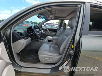 2010 Toyota Highlander SE - zdjęcie 6 z 32 - miniatura