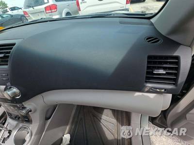 2010 Toyota Highlander SE - zdjęcie 20 z 32 - miniatura