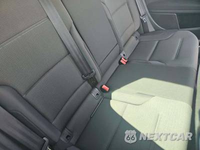 2015 Volkswagen Golf Launch Edition Hatchback - zdjęcie 16 z 22 - miniatura