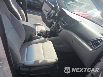 2017 Hyundai Tucson SE - zdjęcie 18 z 25 - miniatura