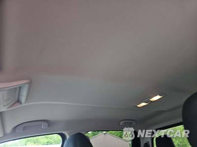2019 Nissan TITAN SV Crew Cab Short Bed - zdjęcie 11 z 21 - miniatura