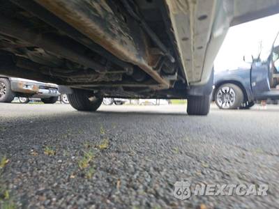 2019 Nissan TITAN SV Crew Cab Short Bed - zdjęcie 17 z 21 - miniatura