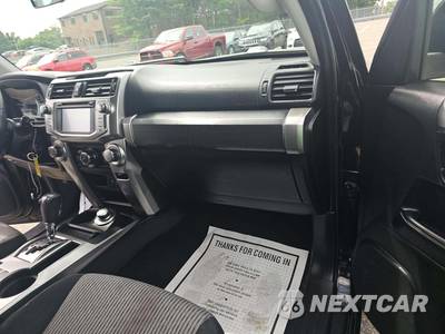 2017 Toyota 4Runner SR5 - zdjęcie 20 z 26 - miniatura