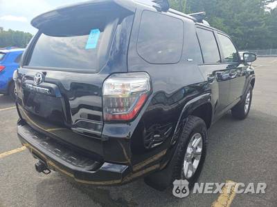 2017 Toyota 4Runner SR5 - zdjęcie 3 z 26 - miniatura
