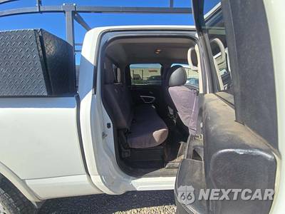 2017 Nissan TITAN XD PRO-4X Crew Cab Medium Bed - zdjęcie 16 z 23 - miniatura