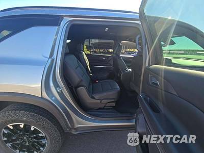 2025 Chevrolet Traverse Z71 - zdjęcie 13 z 23 - miniatura