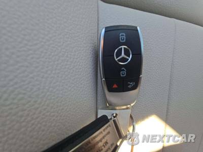 2025 Mercedes-Benz GLB 250 4MATIC - zdjęcie 5 z 19 - miniatura