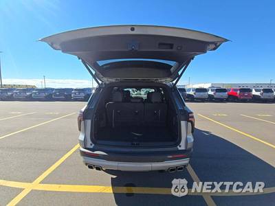 2025 Chevrolet Traverse Z71 - zdjęcie 11 z 24 - miniatura
