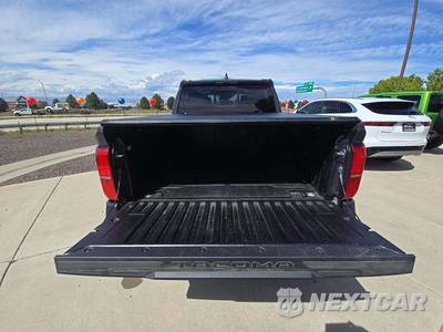2024 Toyota Tacoma Limited Crew Cab Medium Bed - zdjęcie 14 z 23 - miniatura