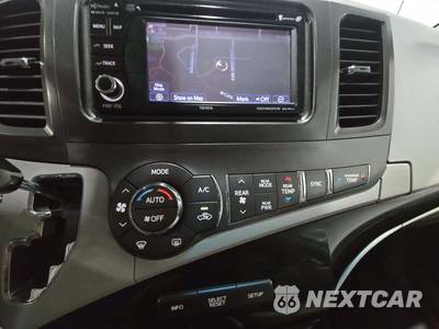 2013 Toyota Sienna LE 8-Passenger 119.3" WB - zdjęcie 31 z 32 - miniatura