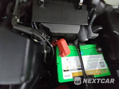 2013 Toyota Sienna LE 8-Passenger 119.3" WB - zdjęcie 29 z 32 - miniatura