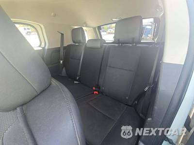 2013 Toyota FJ Cruiser w/Rear Doors - zdjęcie 13 z 37 - miniatura