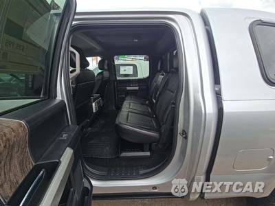 2017 Ford Super Duty F-250 Lariat Crew Cab Medium Bed - zdjęcie 13 z 32 - miniatura