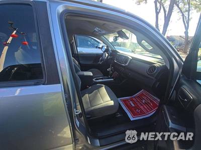 2020 Toyota Tacoma SR5 Crew Cab Medium Bed - zdjęcie 18 z 37 - miniatura