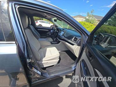 2017 Toyota Highlander LE Plus - zdjęcie 19 z 40 - miniatura