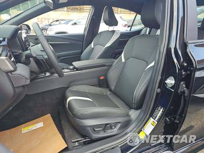 2026 Toyota Camry SE - zdjęcie 6 z 23 - miniatura