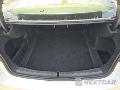 2023 BMW 3 Series Sedan 330i xDrive - zdjęcie 14 z 26 - miniatura