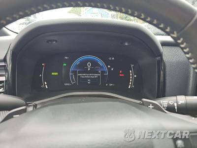 2026 Toyota Camry SE - zdjęcie 9 z 26 - miniatura