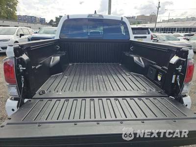 2023 Toyota Tacoma TRD Sport Crew Cab Medium Bed - zdjęcie 14 z 23 - miniatura