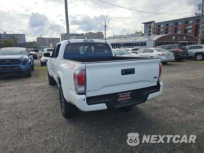 2023 Toyota Tacoma TRD Sport Crew Cab Medium Bed - zdjęcie 2 z 23 - miniatura