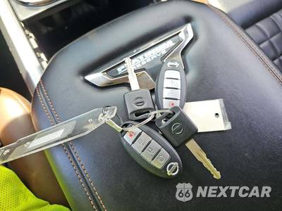 2019 Nissan TITAN XD Platinum Reserve Crew Cab Medium Bed - zdjęcie 8 z 23 - miniatura
