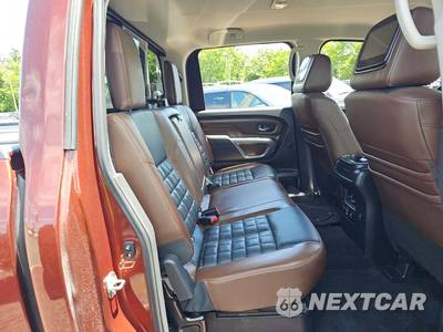 2019 Nissan TITAN XD Platinum Reserve Crew Cab Medium Bed - zdjęcie 16 z 23 - miniatura