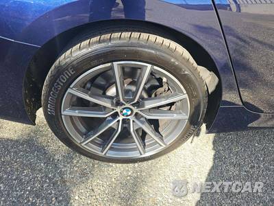 2022 BMW 3 Series Sedan 330i xDrive - zdjęcie 24 z 29 - miniatura